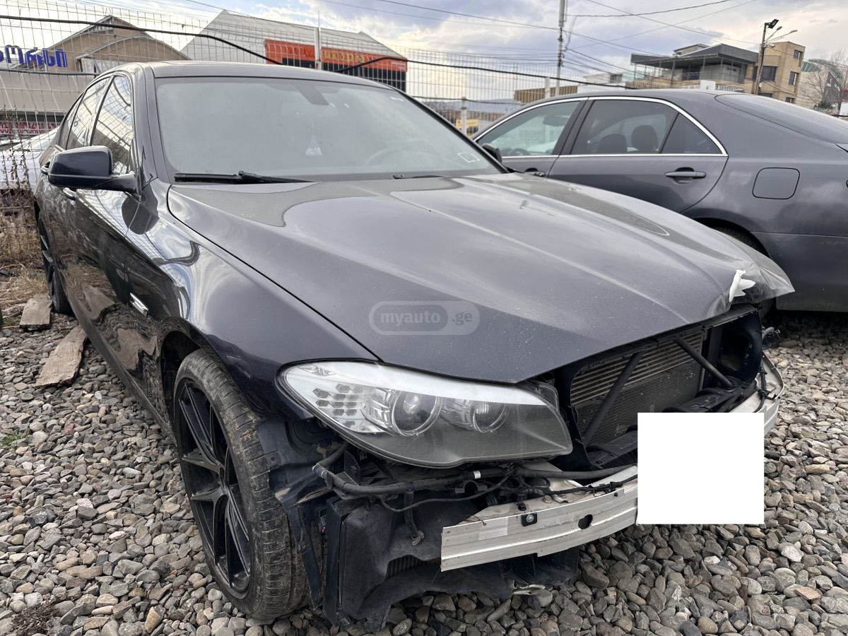 BMW 550 2013 — photo 2