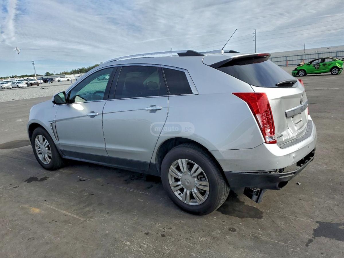Cadillac SRX 2016 — photo 2