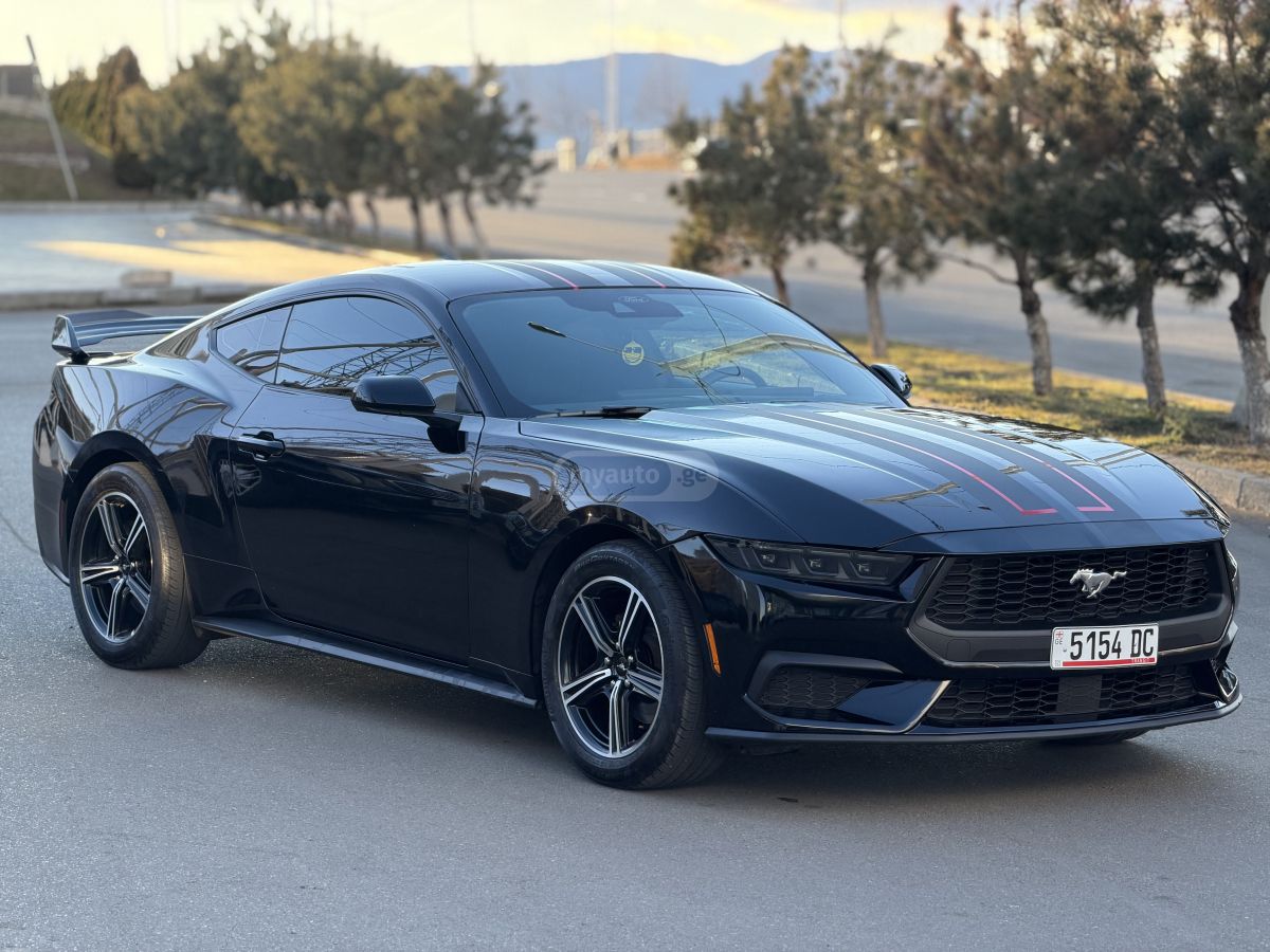 Ford Mustang 2025 — photo 2