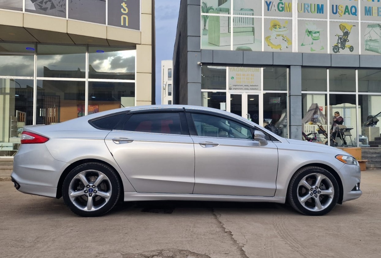 Ford Fusion 2013 — photo 2