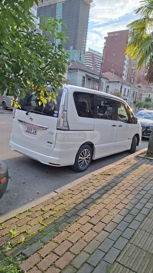 Nissan Serena 2015 — photo 2