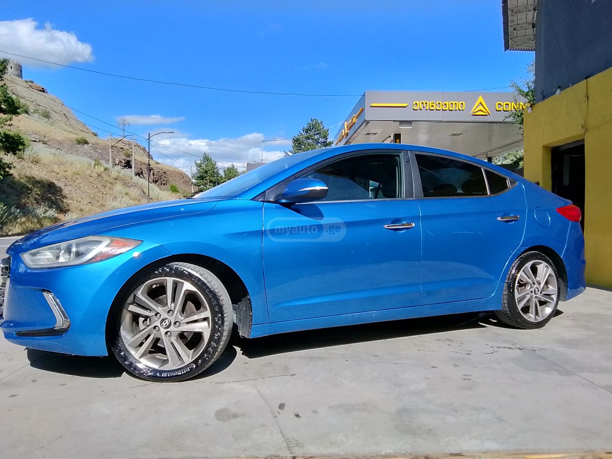 Hyundai Elantra 2016 — photo 2