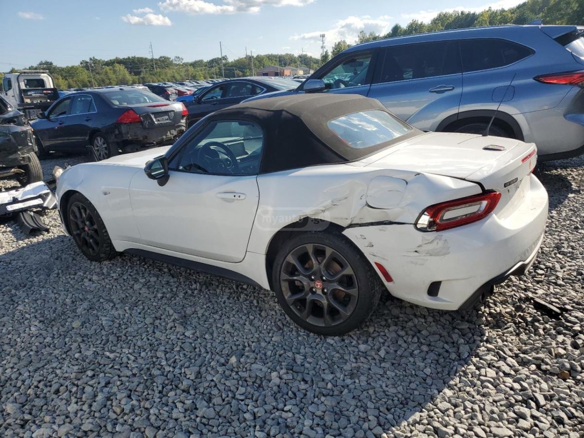 Fiat 124 2017 — photo 2