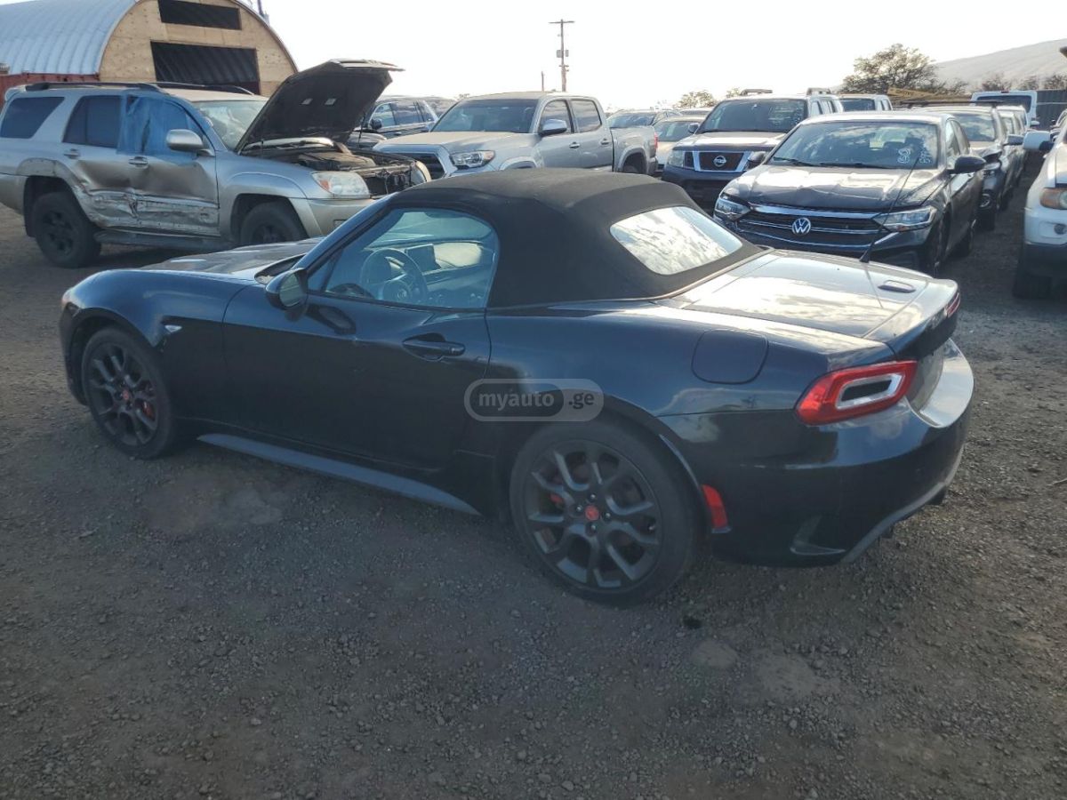 Fiat 124 2017 — photo 2