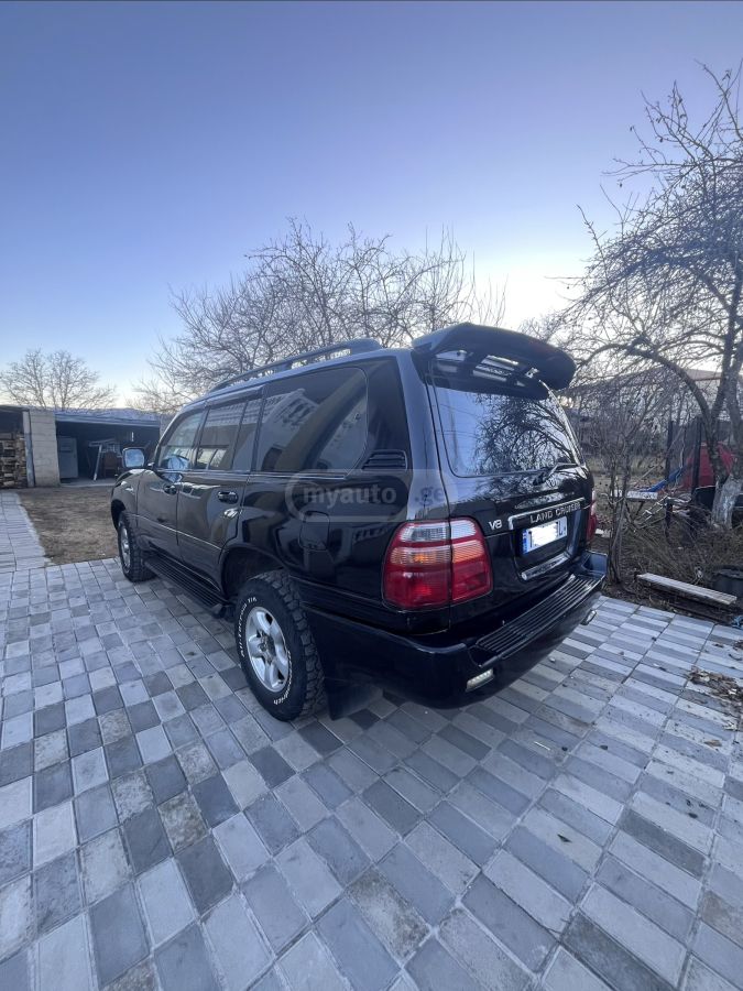 Toyota Land Cruiser 1998 — photo 2