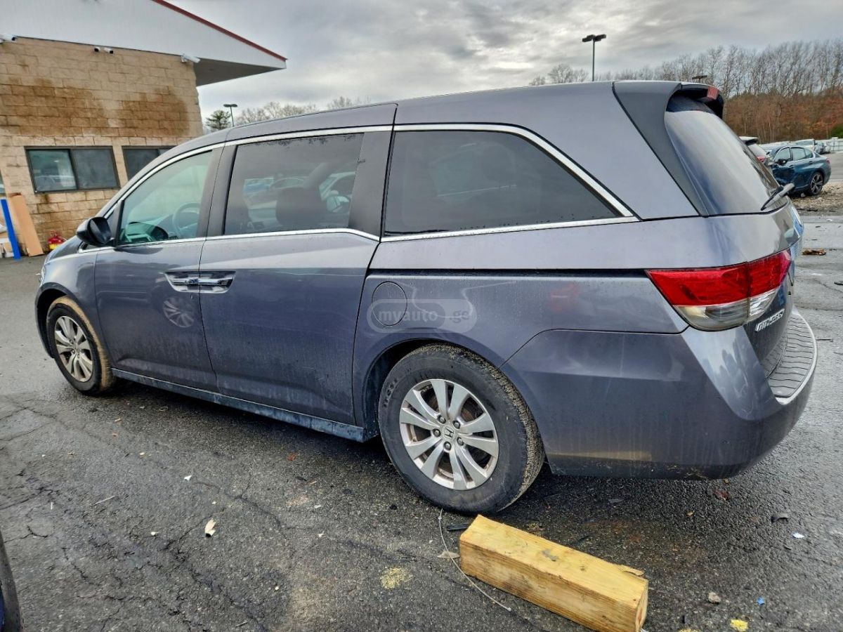 Honda Odyssey 2016 — photo 2