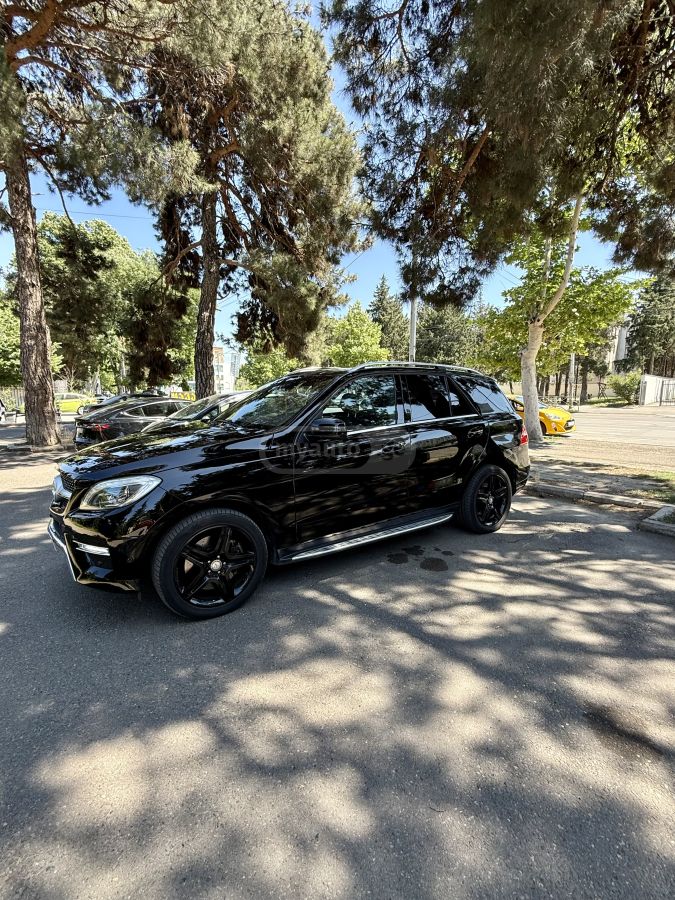 Mercedes-Benz ML 350 2014 — photo 2