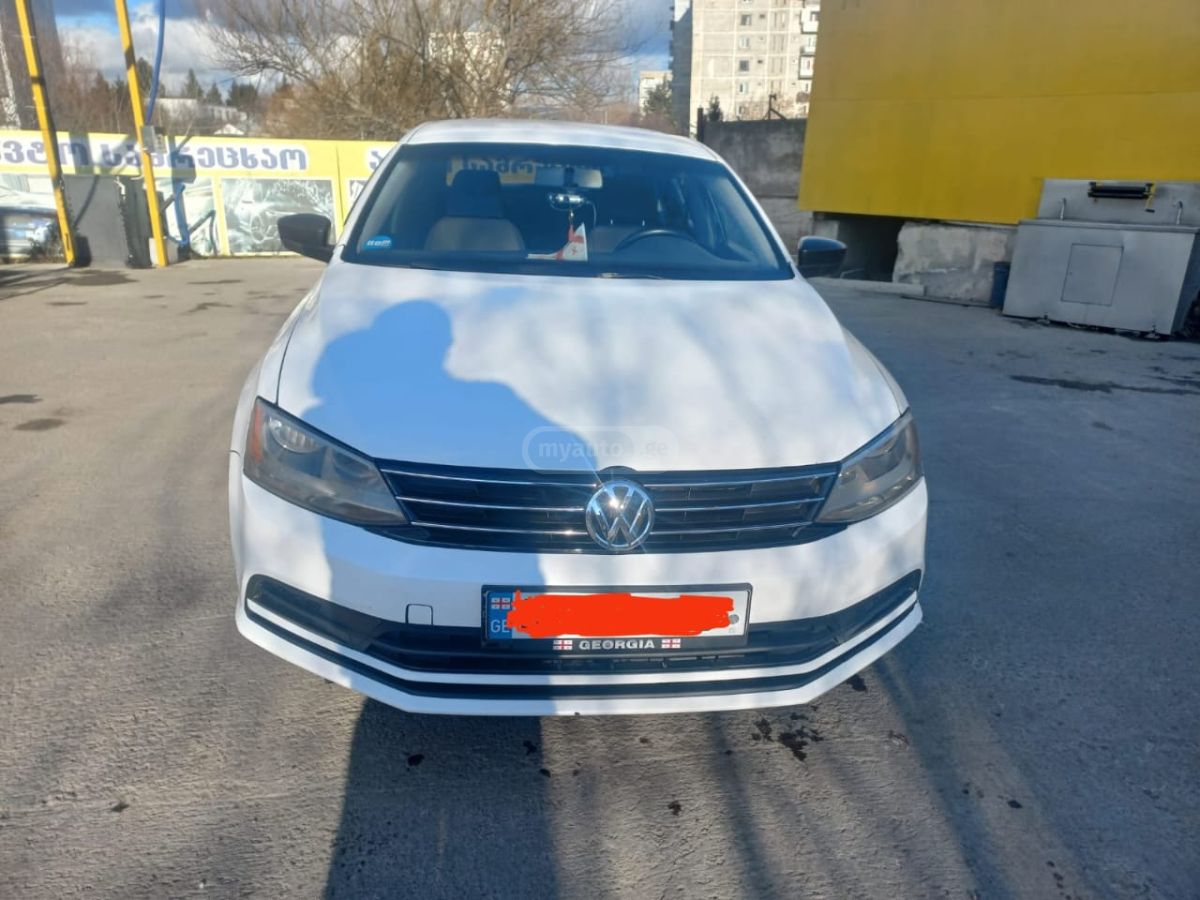 Volkswagen Jetta 2015 — photo 2
