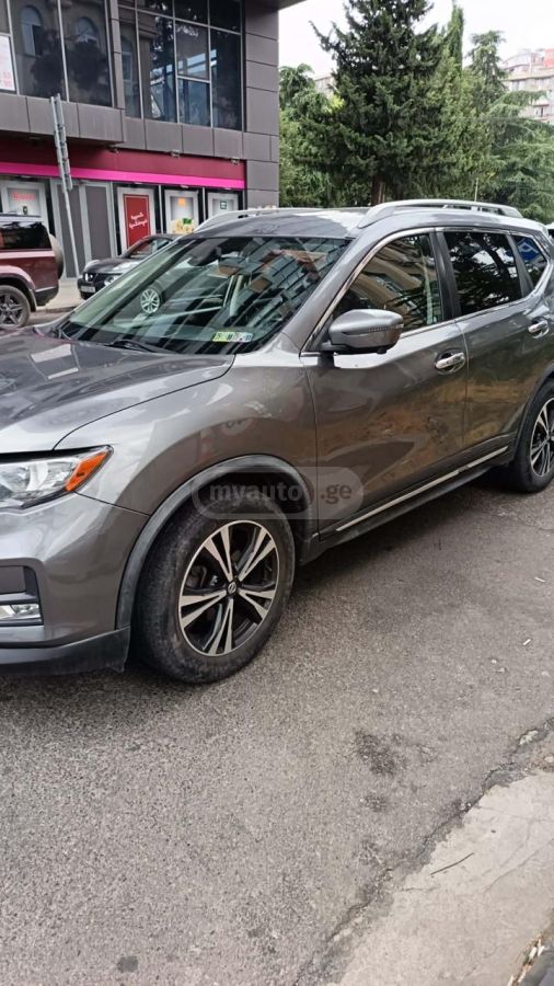 Nissan Rogue 2018 — photo 2