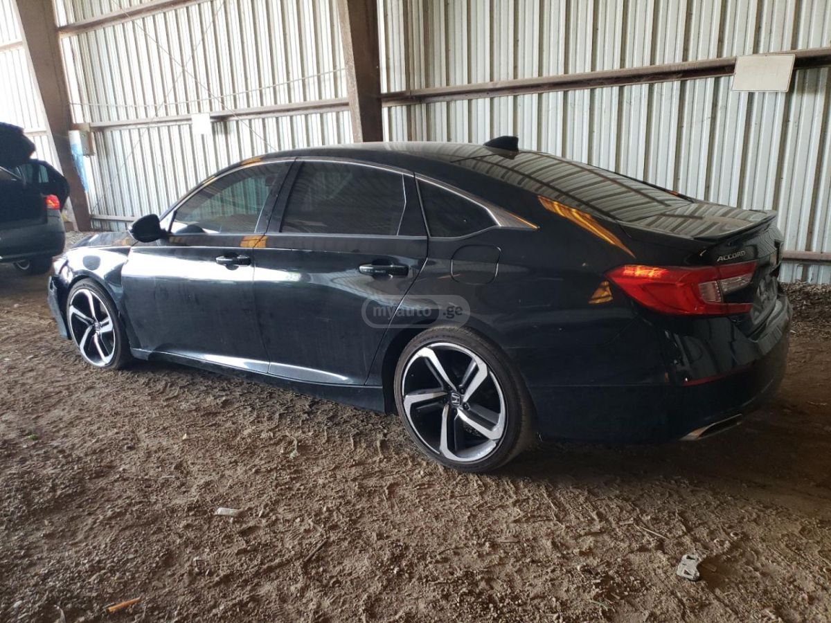 Honda Accord 2019 — photo 2