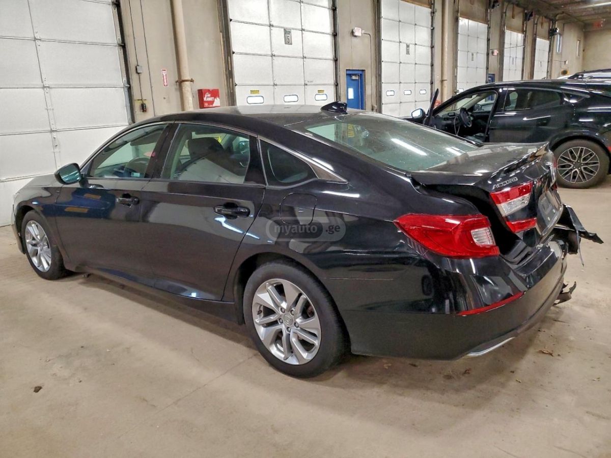 Honda Accord 2018 — photo 2