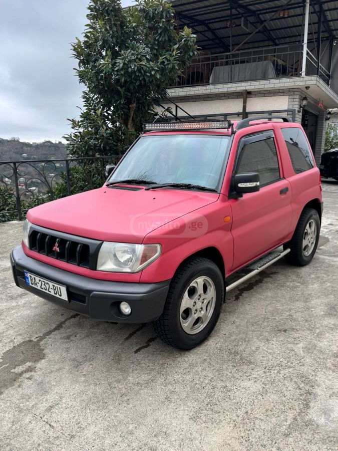 Mitsubishi Pajero IO 1999 — photo 2