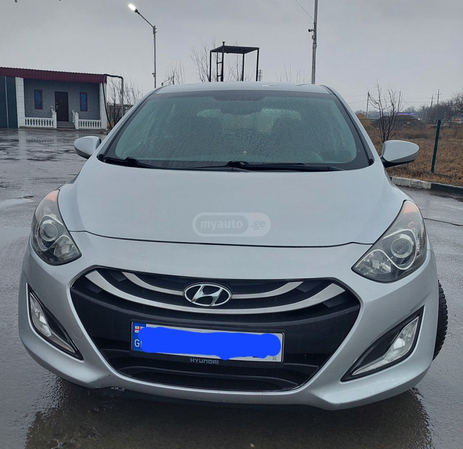 Hyundai Elantra GT 2013 — photo 2