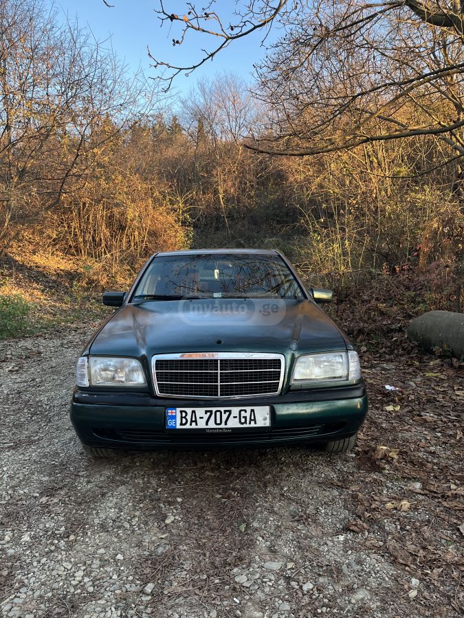 Mercedes-Benz C 220 1995 — photo 2