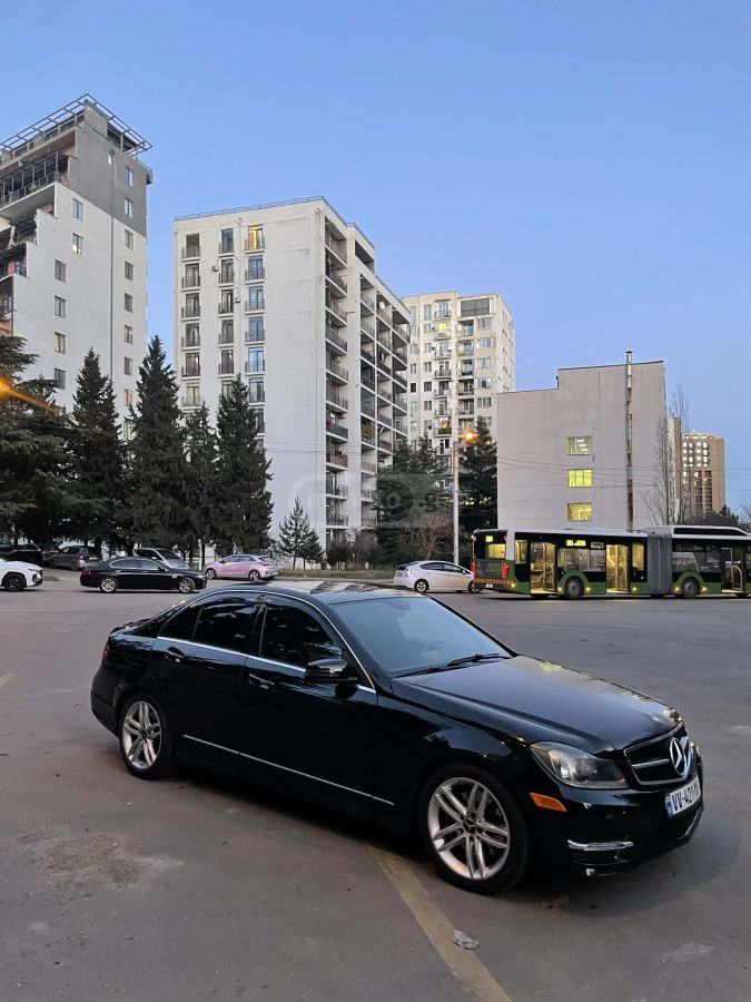Mercedes-Benz C 300