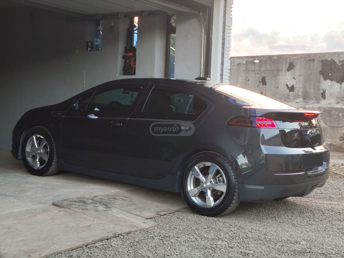 Chevrolet Volt 2015 — photo 2