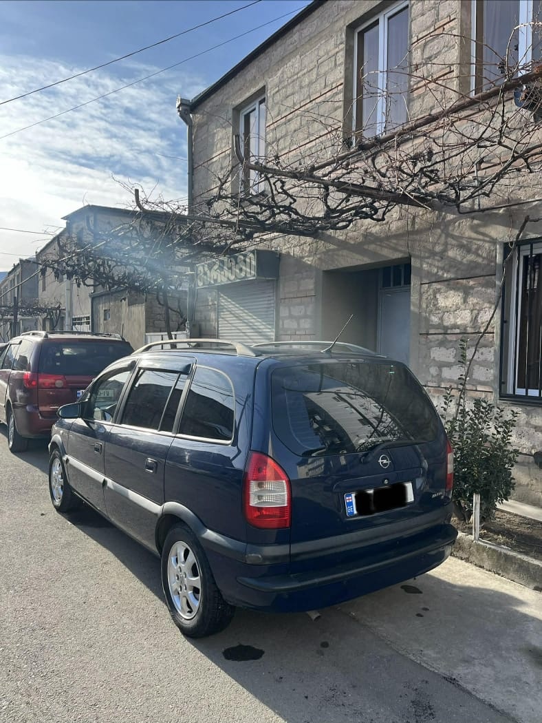 Opel Zafira 2004 — photo 2