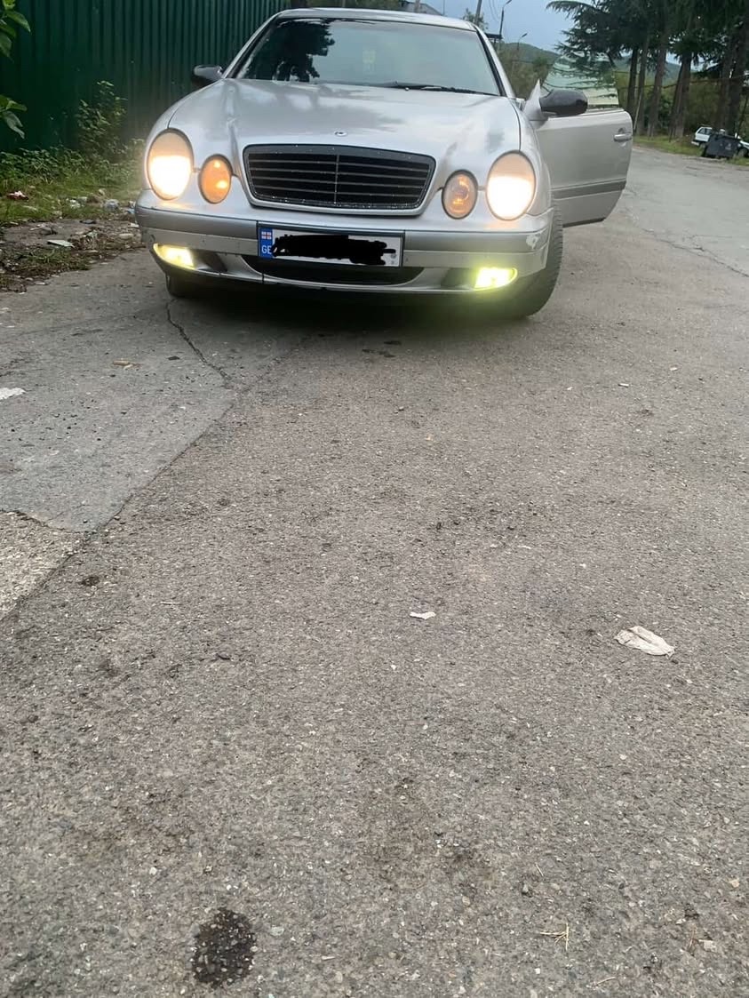 Mercedes-Benz CLK 200 1998 — photo 2
