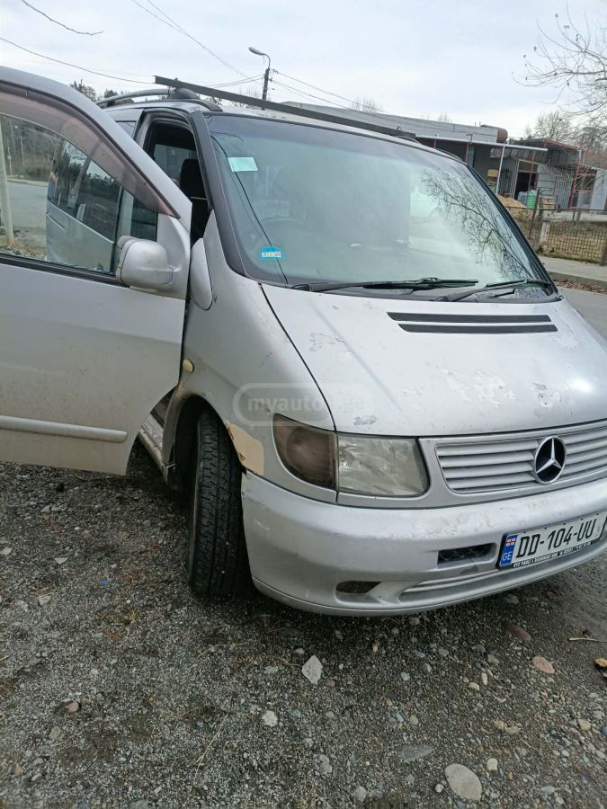 Mercedes-Benz V 230 1999 — photo 2