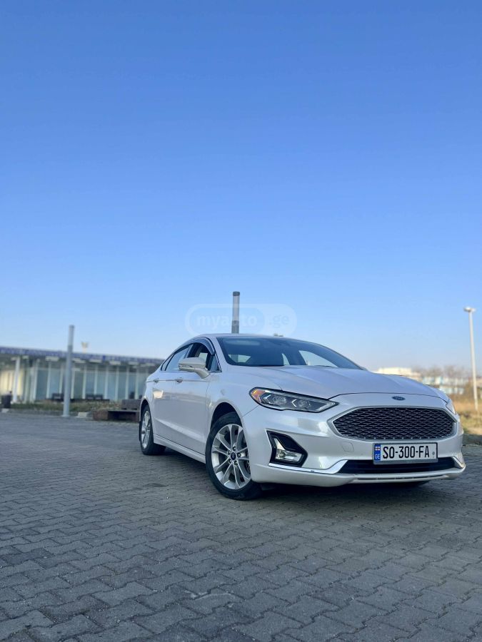 Ford Fusion 2019 — photo 2
