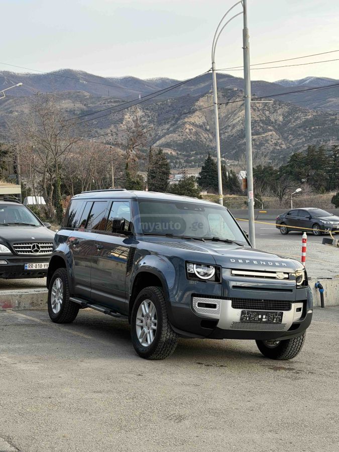 Land Rover Defender 110 2025 — photo 2