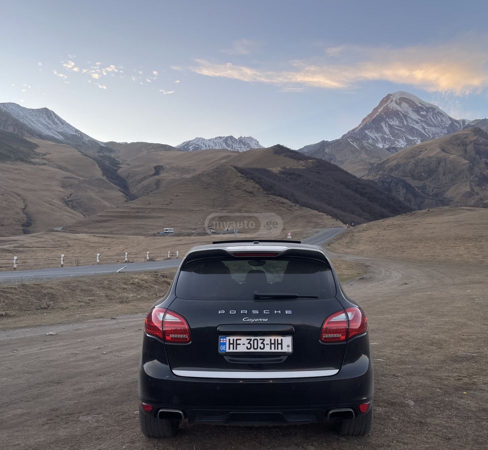 Porsche Cayenne 2014 — photo 2