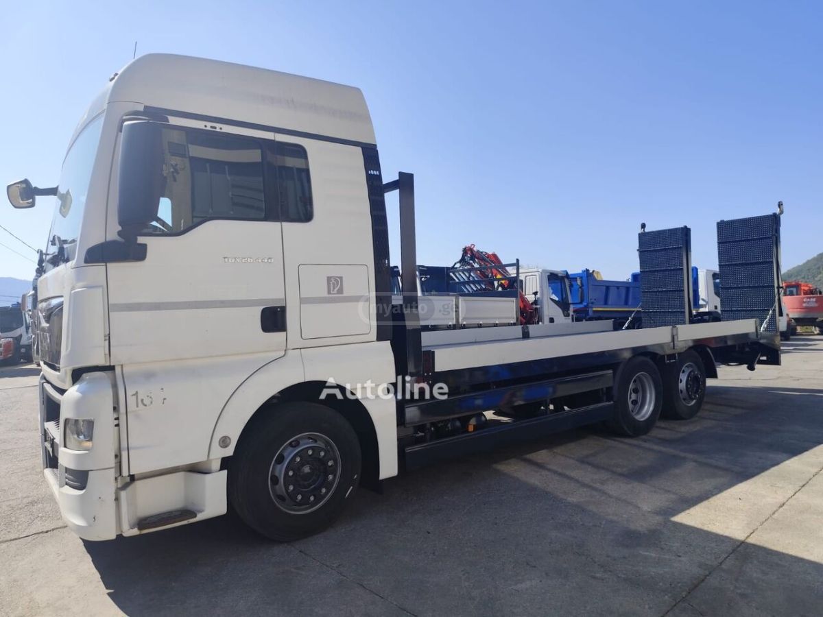 Isuzu TGX 2015 — photo 2
