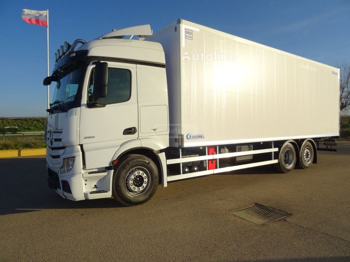 Mercedes-Benz Actros 2017 — photo 2