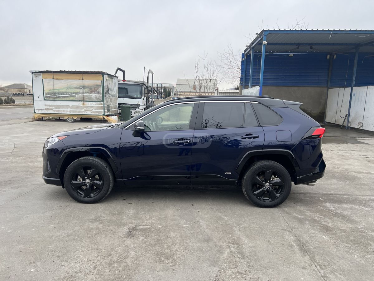 Toyota RAV 4 2021 — photo 2