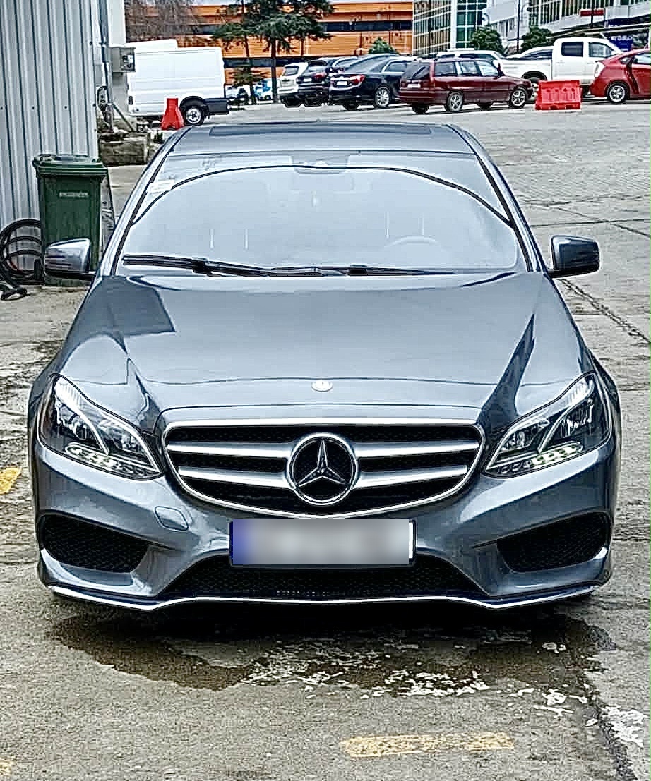 Mercedes-Benz E 212