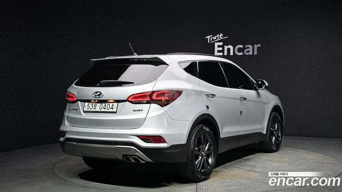 Hyundai Santa FE 2016 — photo 2