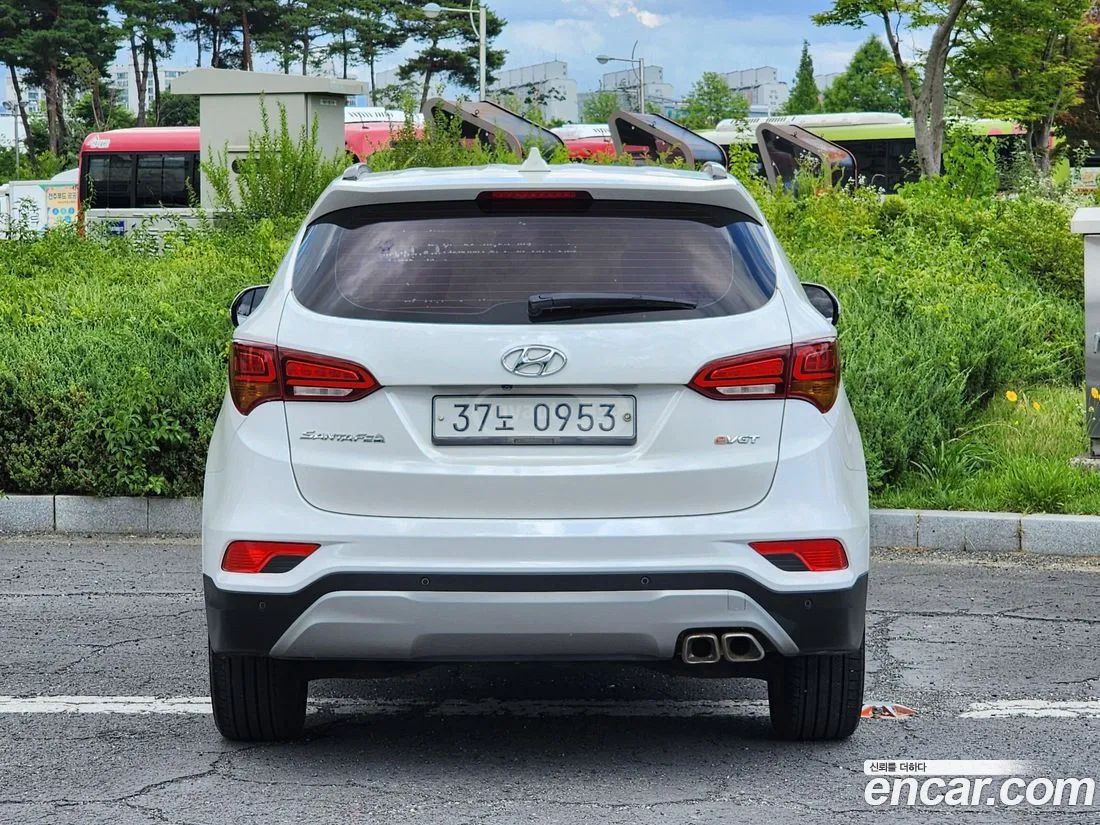 Hyundai Santa FE 2016 — photo 2