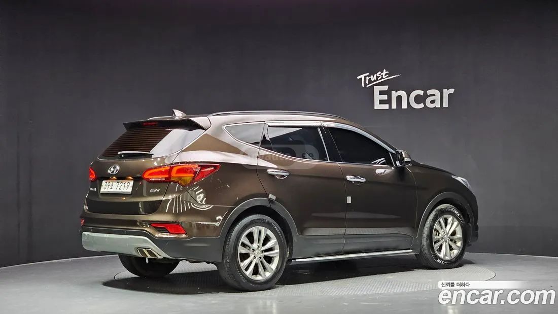 Hyundai Santa FE 2018 — photo 2