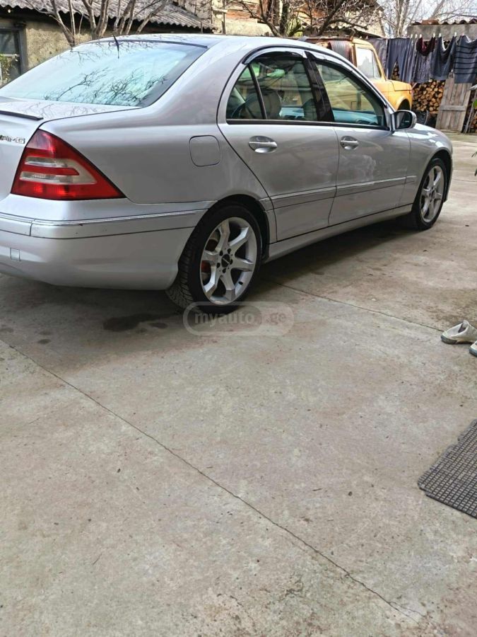 Mercedes-Benz C 240 2002 — photo 2