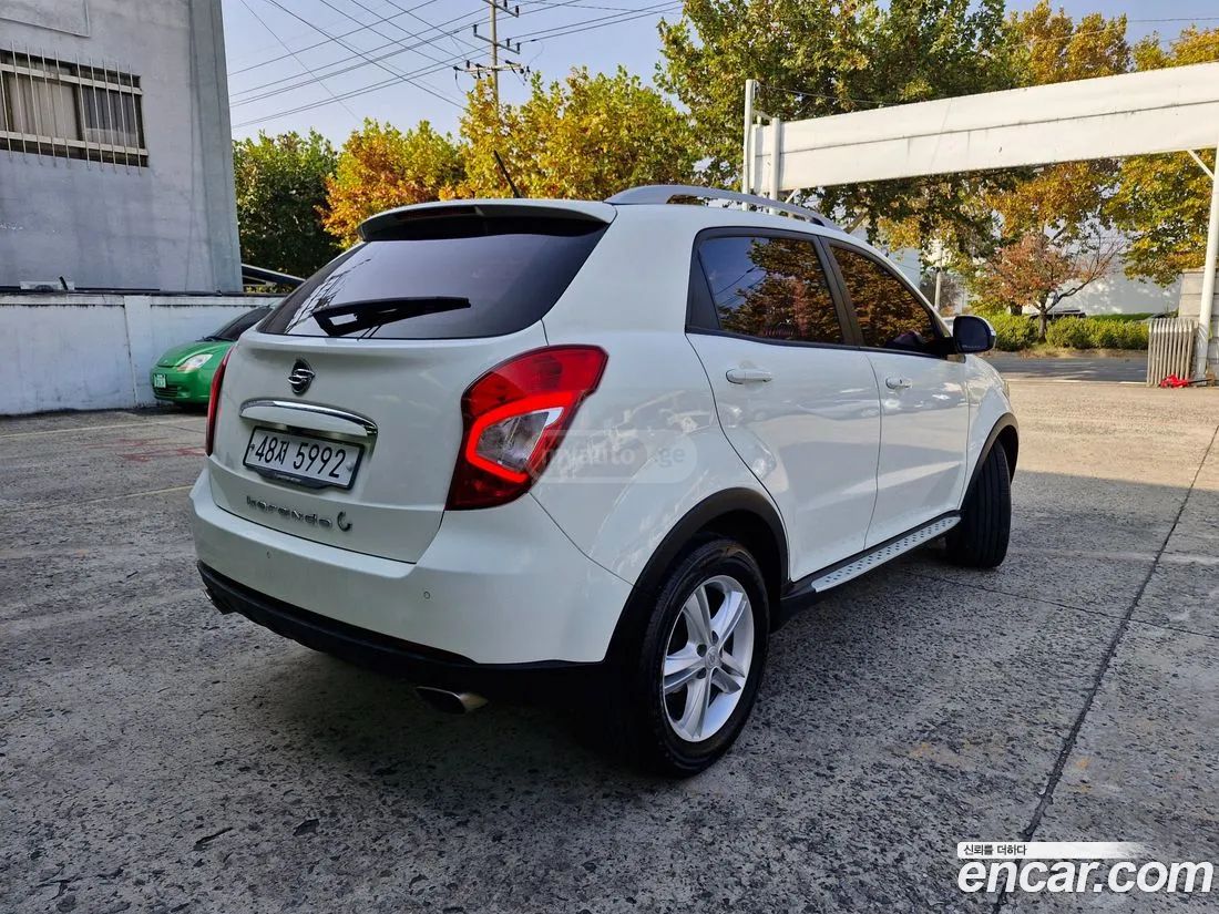 Ssangyong Korando 2015 — photo 2