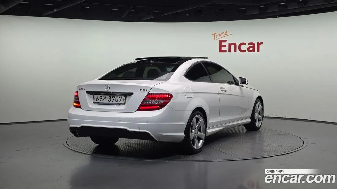 Mercedes-Benz C 63 AMG 2015 — photo 2