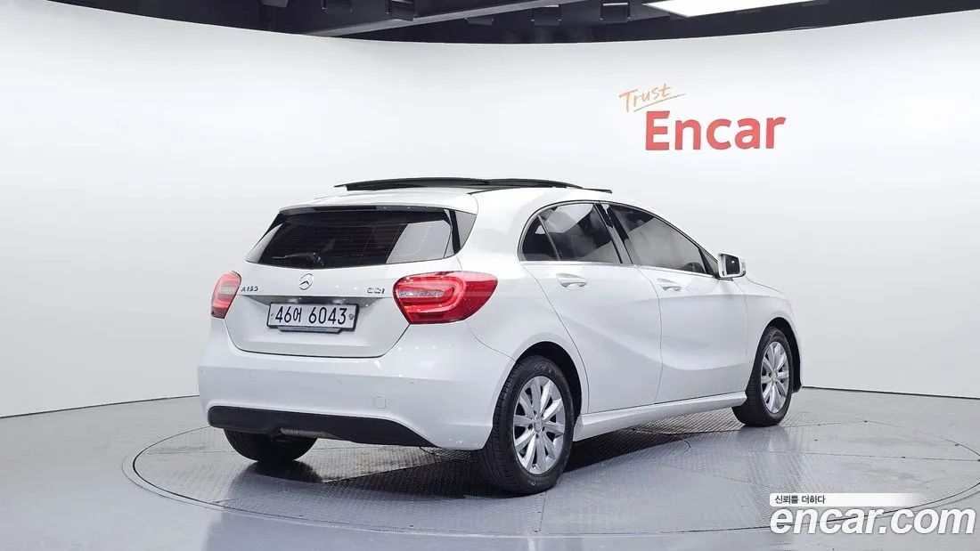 Mercedes-Benz A 45 AMG 2015 — photo 2