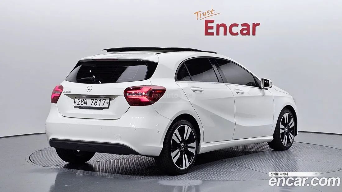 Mercedes-Benz A 45 AMG 2018 — photo 2