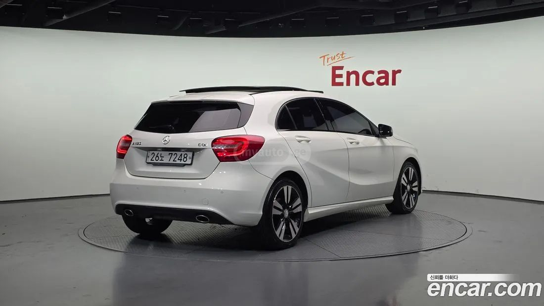 Mercedes-Benz A 45 AMG 2015 — photo 2