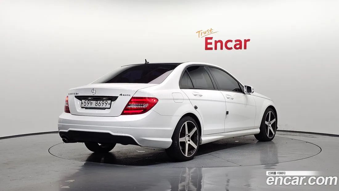 Mercedes-Benz C 63 AMG 2014 — photo 2