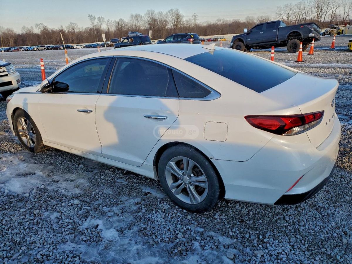 Hyundai Sonata 2018 — photo 2