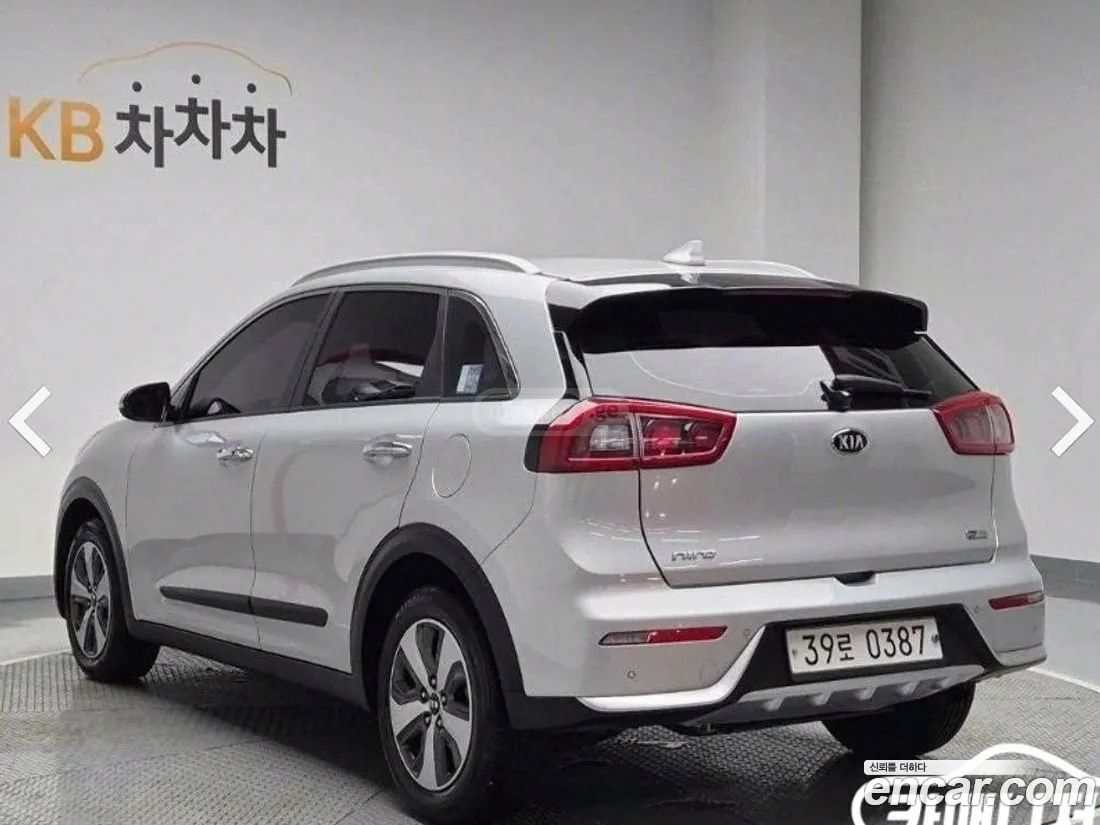 Kia Niro 2017 — photo 2