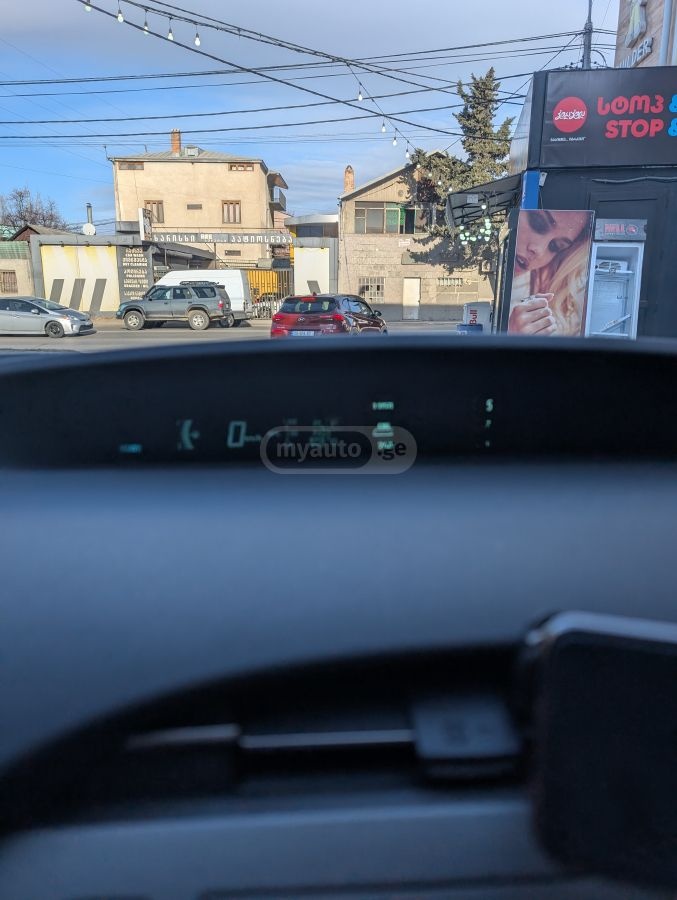 Toyota Prius 2013 — photo 2