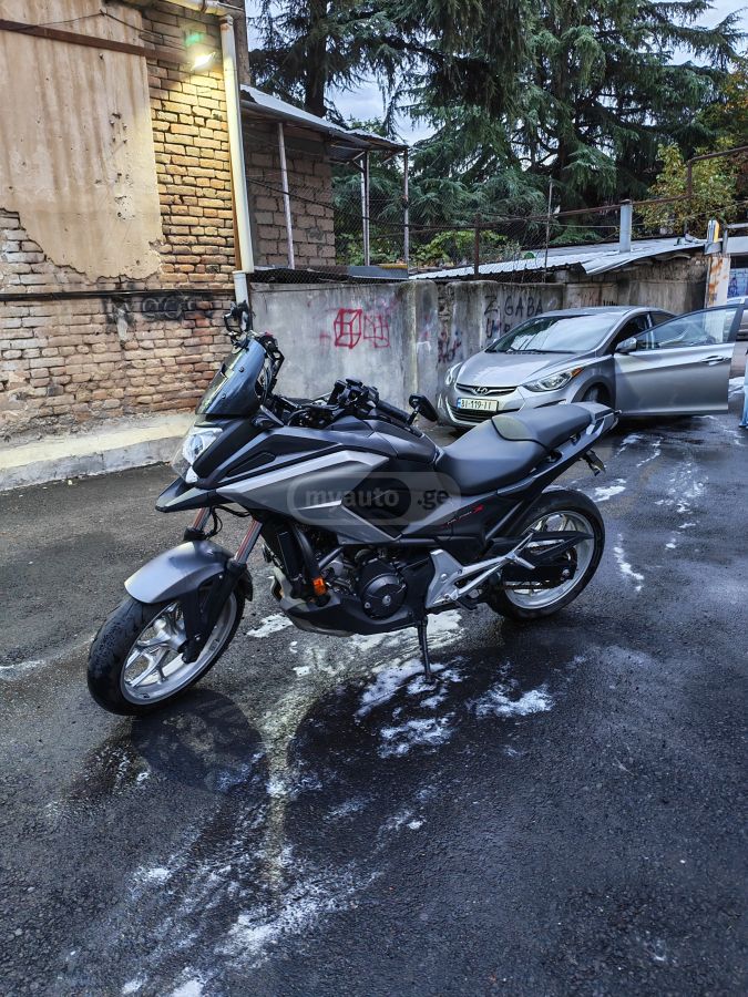 Honda NC 750 2018 — photo 2