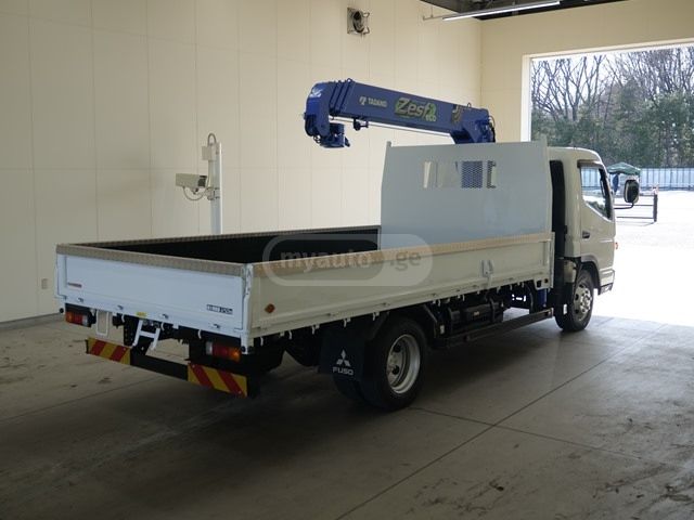 Mitsubishi Canter 2020 — photo 2