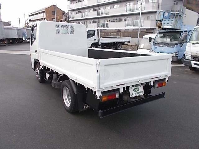 Mitsubishi Canter 2020 — photo 2