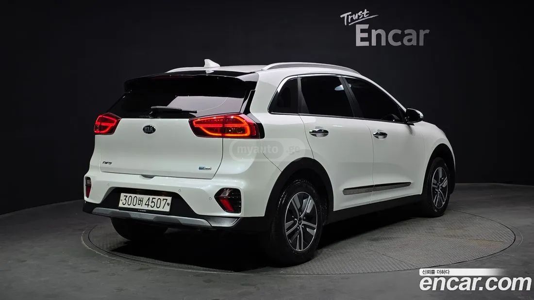 Kia Niro 2020 — photo 2