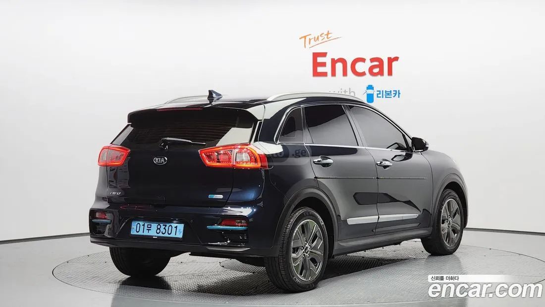Kia Niro 2019 — photo 2