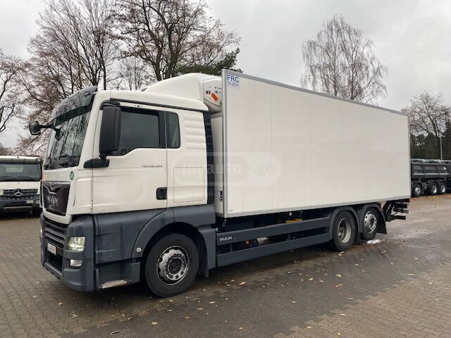 Isuzu TGX