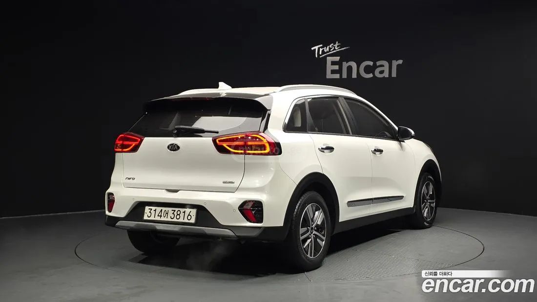 Kia Niro 2020 — photo 2
